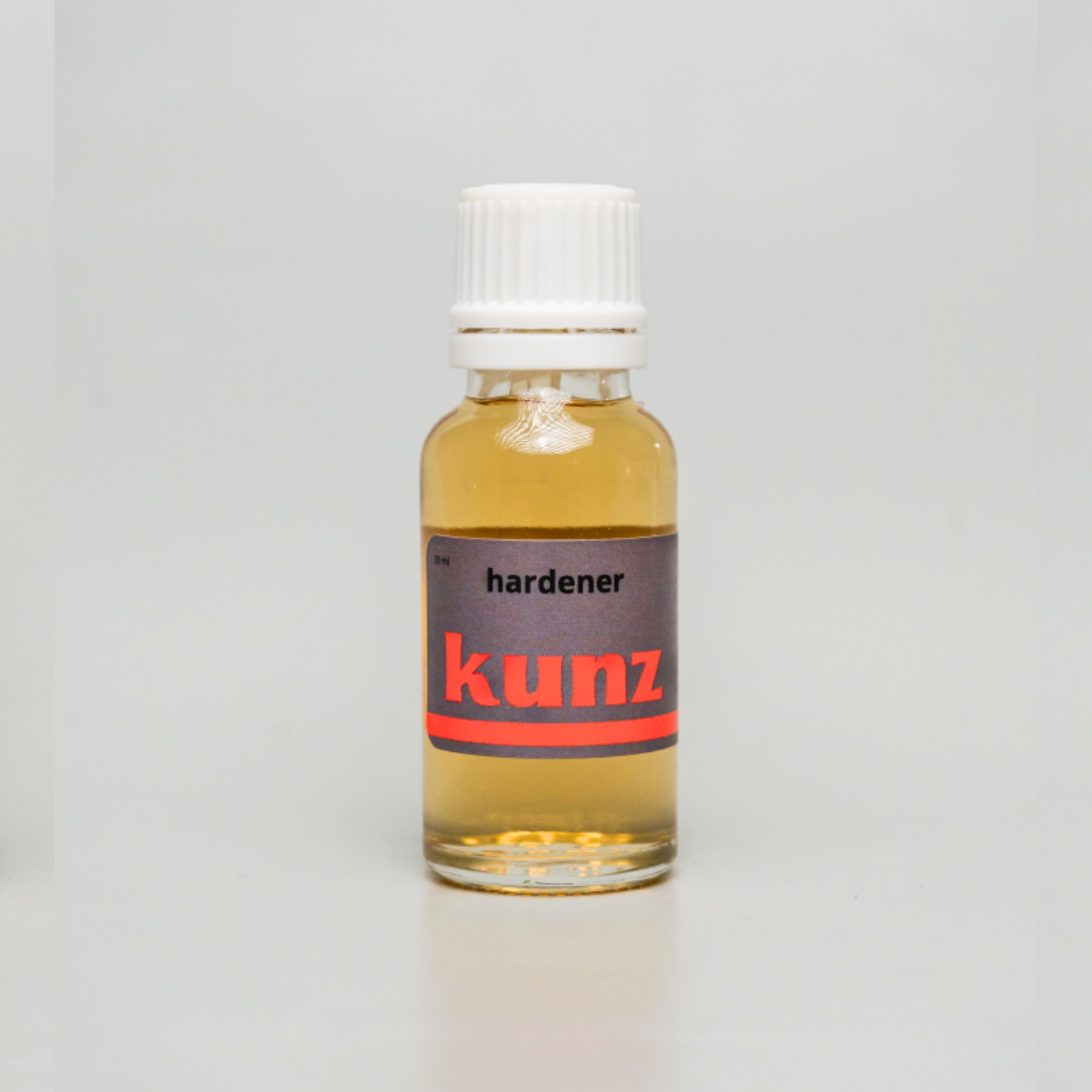 Hardener khusus Lem Kunz Shoe Cement